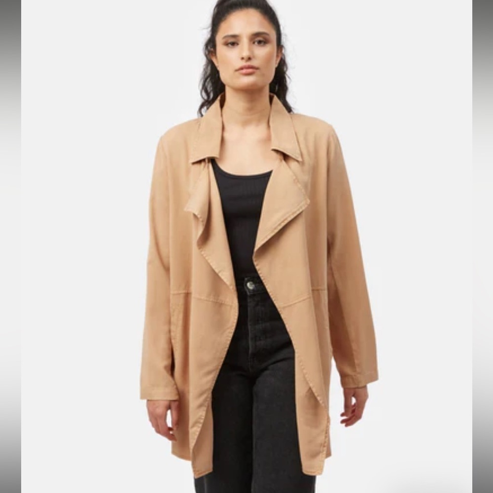 Bagatelle drape front light weight mid length size M
